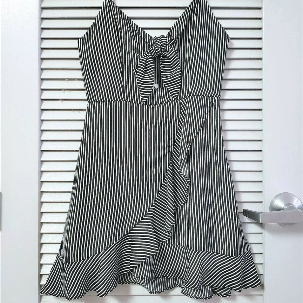 Urban Outfitters Bl/wh stripe ruffle wrap dress